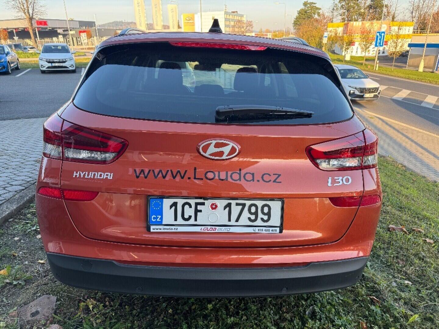 OD41000799_13.webp_i30 WG MY25 Smart Climate 1,5i MT 1,5i 70 kW