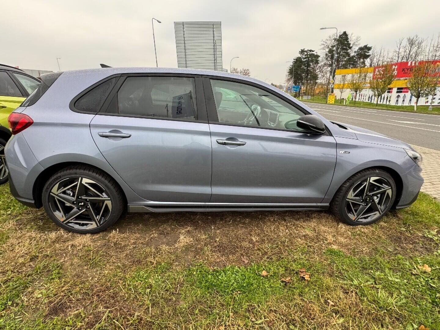 OD41000837_11.webp_i30 HB PD PE NLINE 1,5 T-GDI MHEV 103 kW