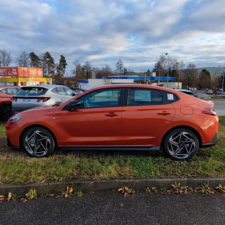 OD41000839_15.webp_i30 FB NLINE  1,5 T-GDI MHEV 103 kW