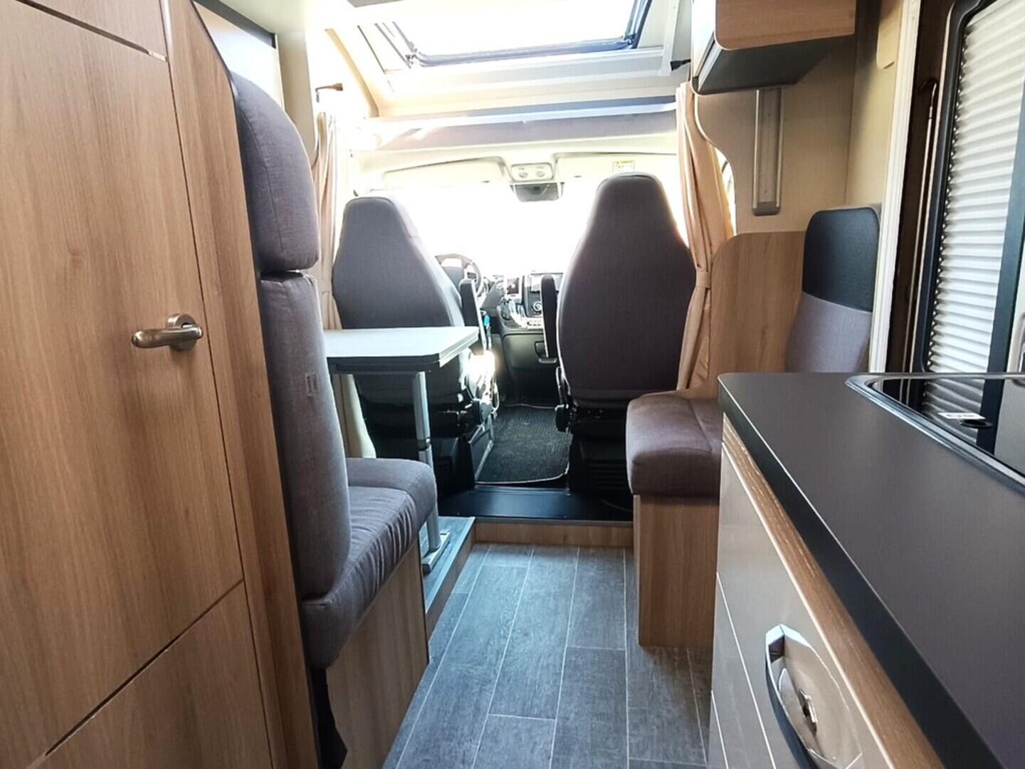 OF06300023_26.webp_Itineo PJ700  Peugeot 103 kW