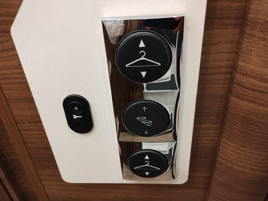 OF06300038_34.webp_i166M Mercedes 125 kW