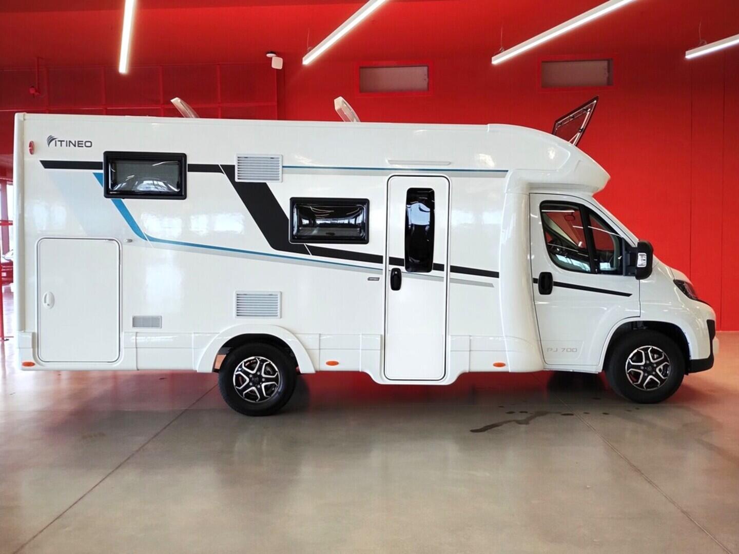 OF06300040_11.webp_Itineo PJ700  Peugeot 103 kW