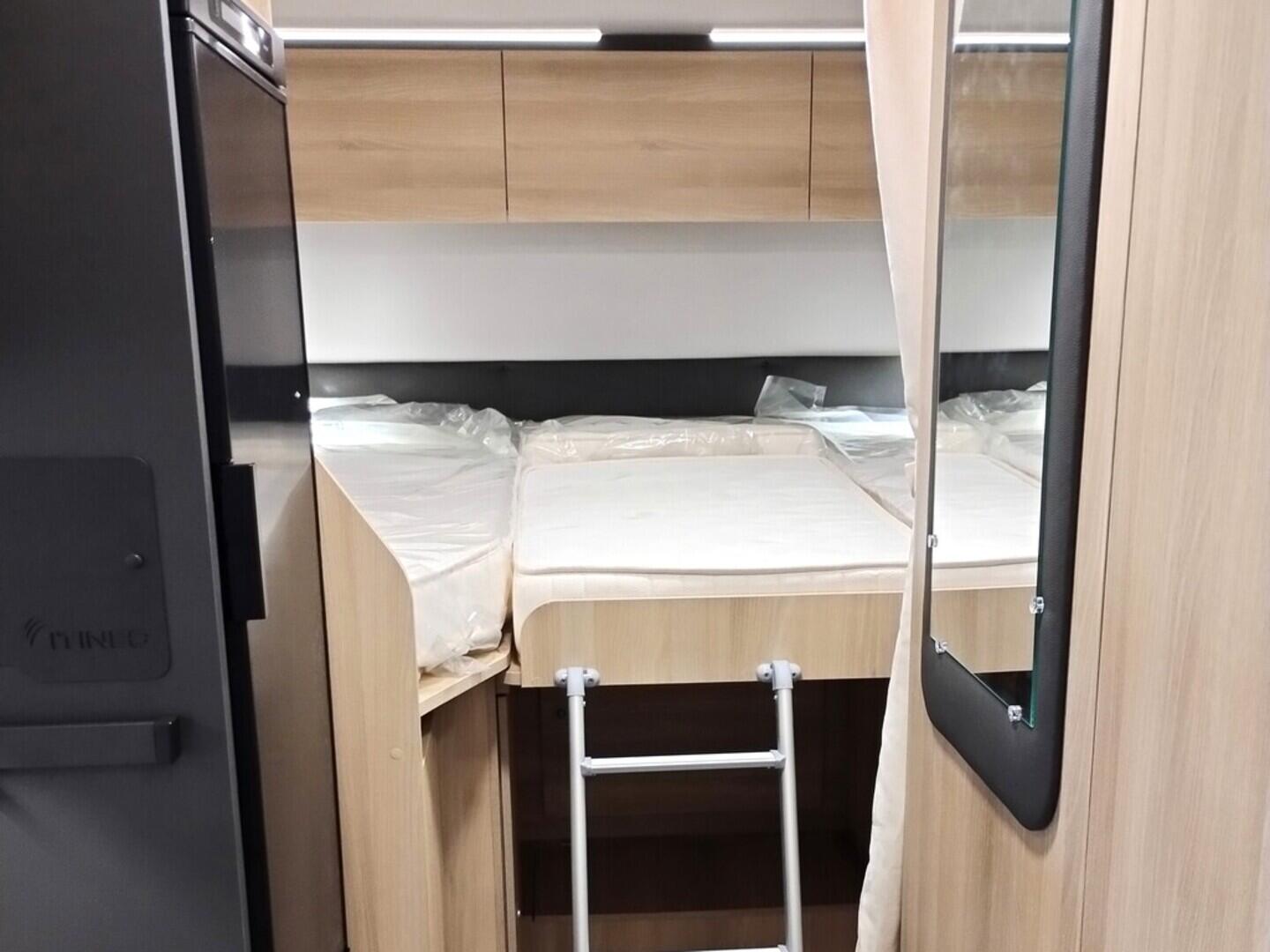 OF06300040_17.webp_Itineo PJ700  Peugeot 103 kW