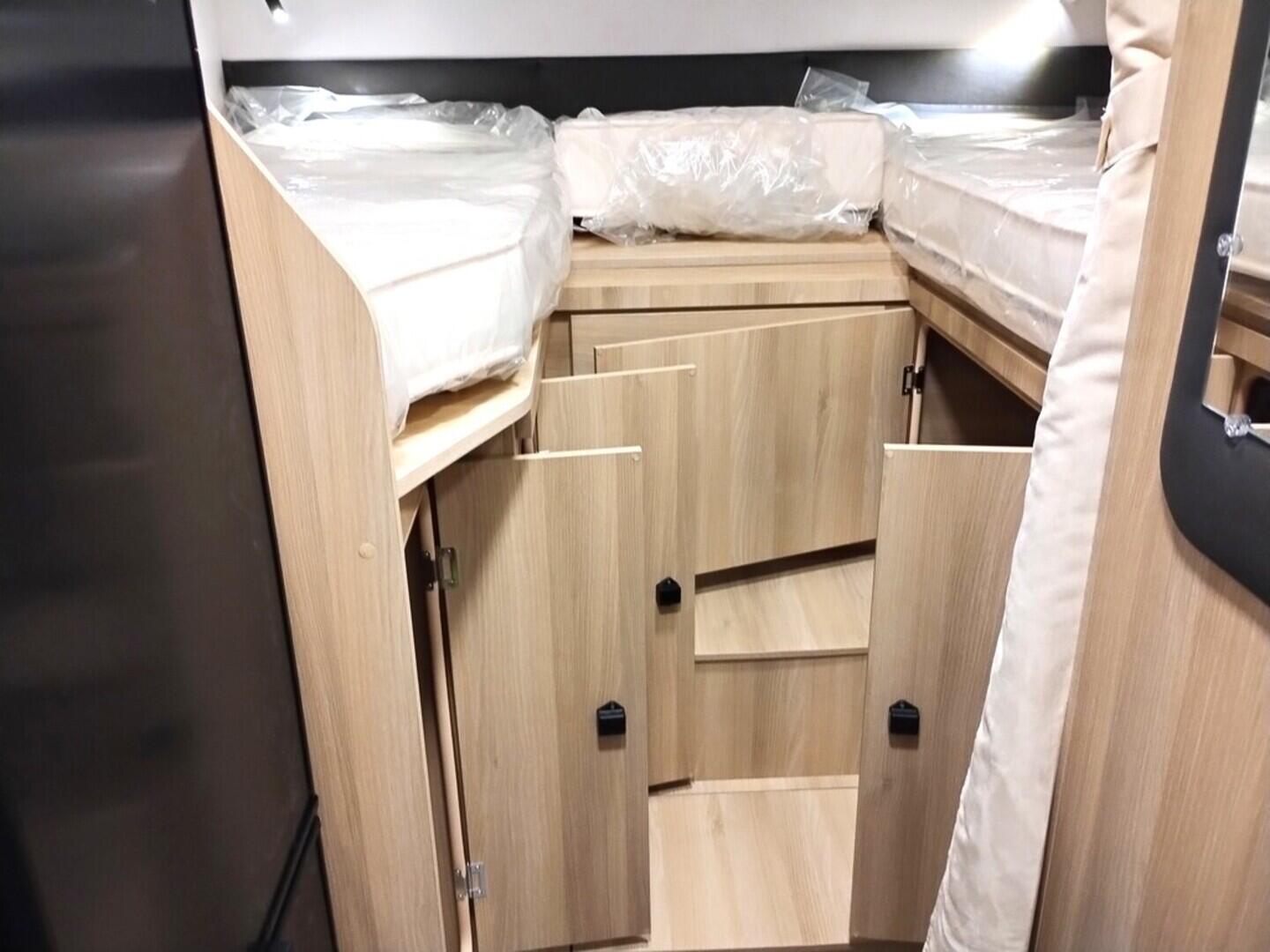 OF06300040_18.webp_Itineo PJ700  Peugeot 103 kW