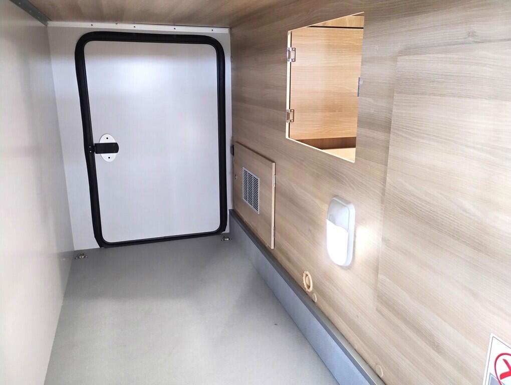 OF06300040_19.webp_Itineo PJ700  Peugeot 103 kW