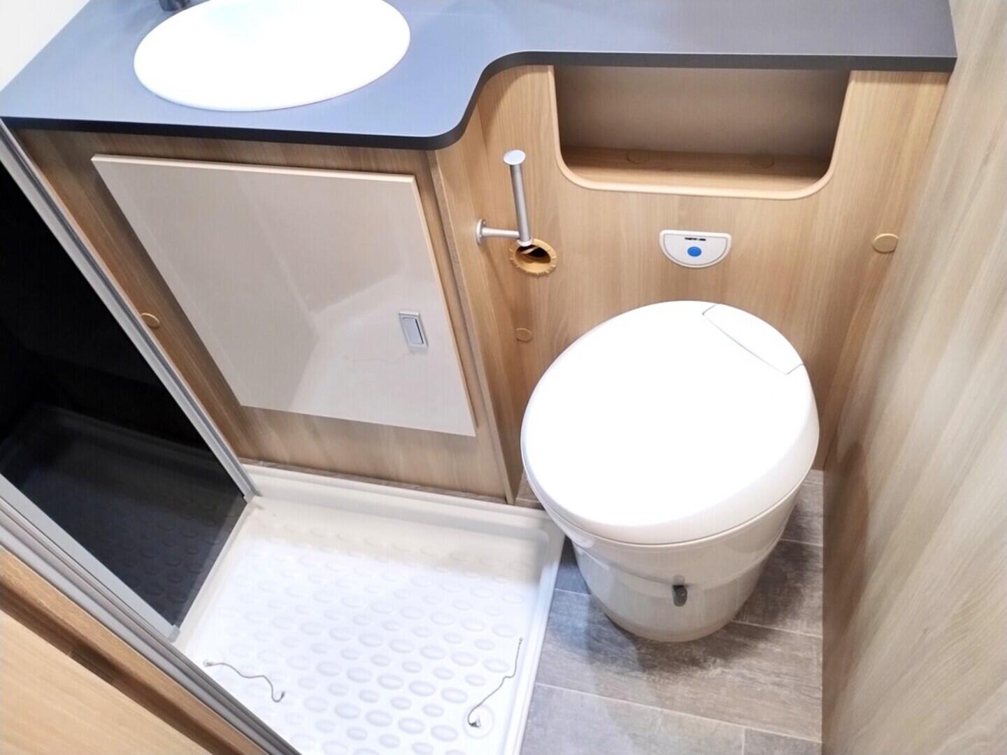 OF06300040_20.webp_Itineo PJ700  Peugeot 103 kW