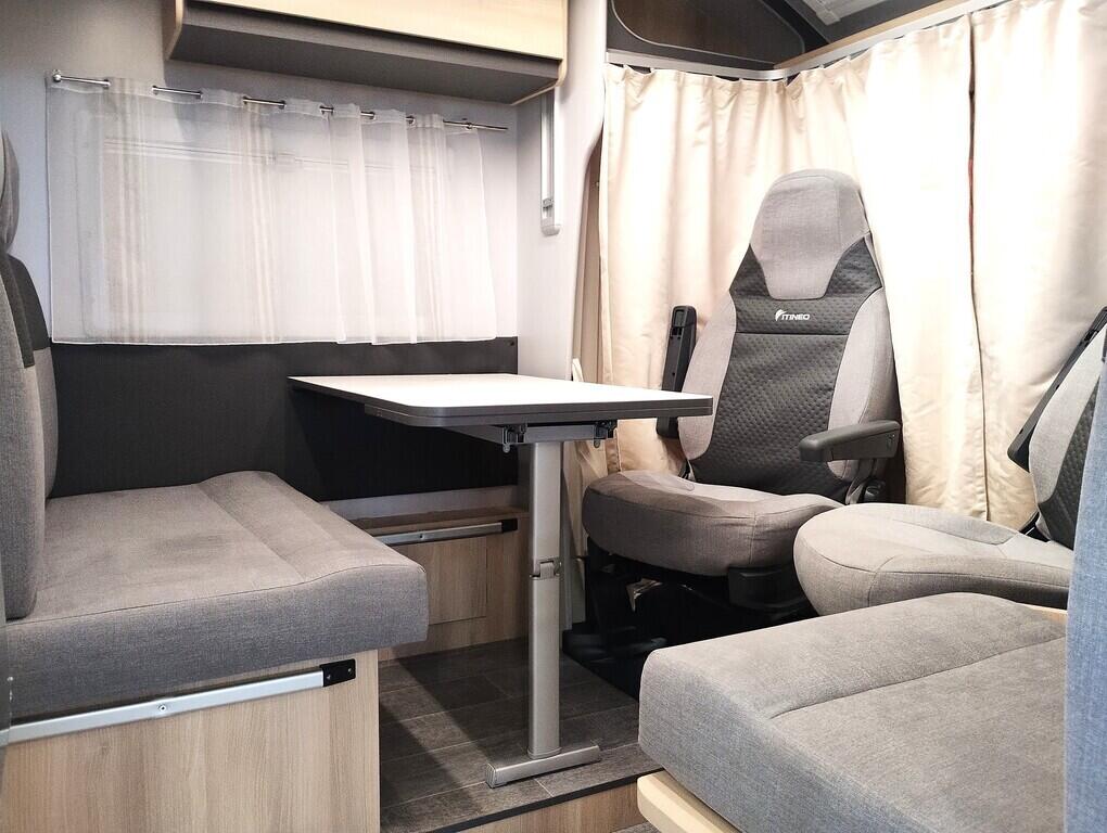 OF06300040_22.webp_Itineo PJ700  Peugeot 103 kW