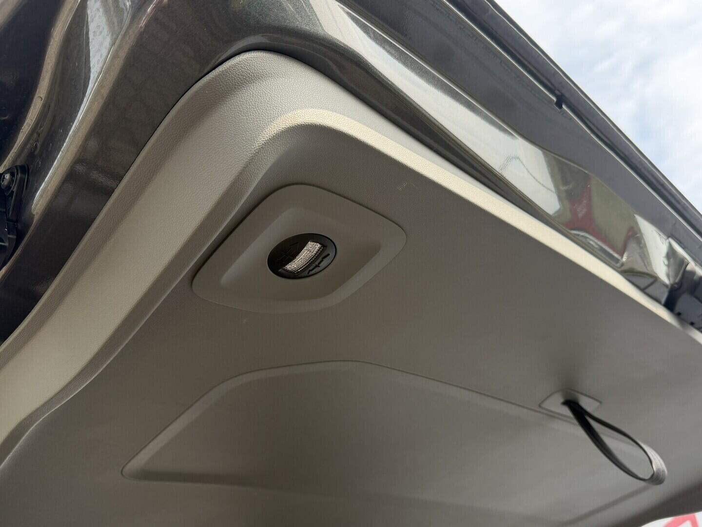 OG51000811_14.webp_Tourneo Custom V710 TOURNEO 2,0 EcoBlue 125 kW