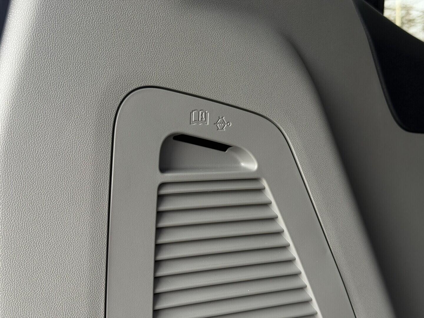 OG51000811_16.webp_Tourneo Custom V710 TOURNEO 2,0 EcoBlue 125 kW