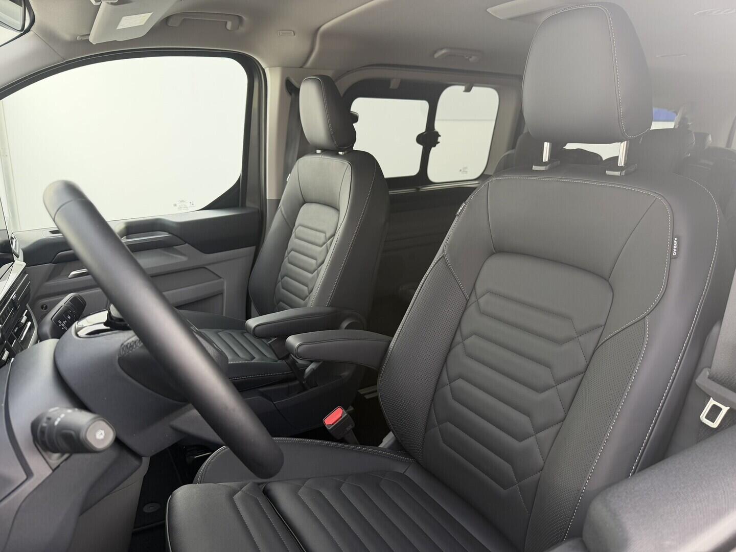 OG51000811_28.webp_Tourneo Custom V710 TOURNEO 2,0 EcoBlue 125 kW