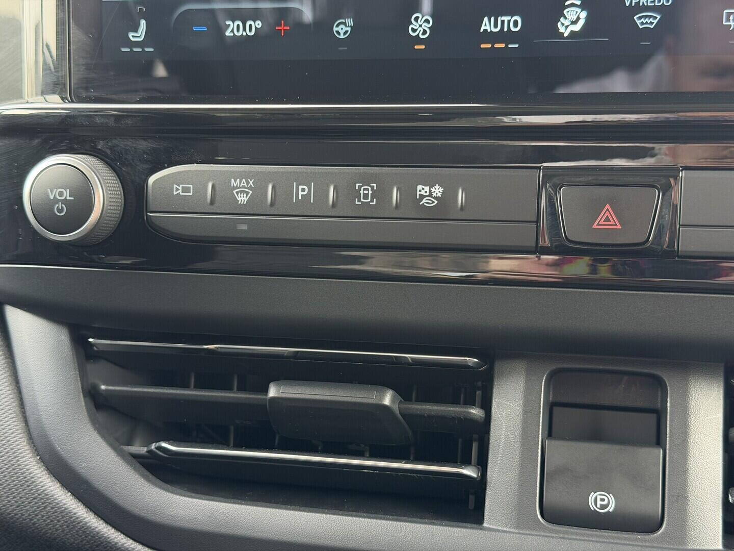 OG51000811_35.webp_Tourneo Custom V710 TOURNEO 2,0 EcoBlue 125 kW