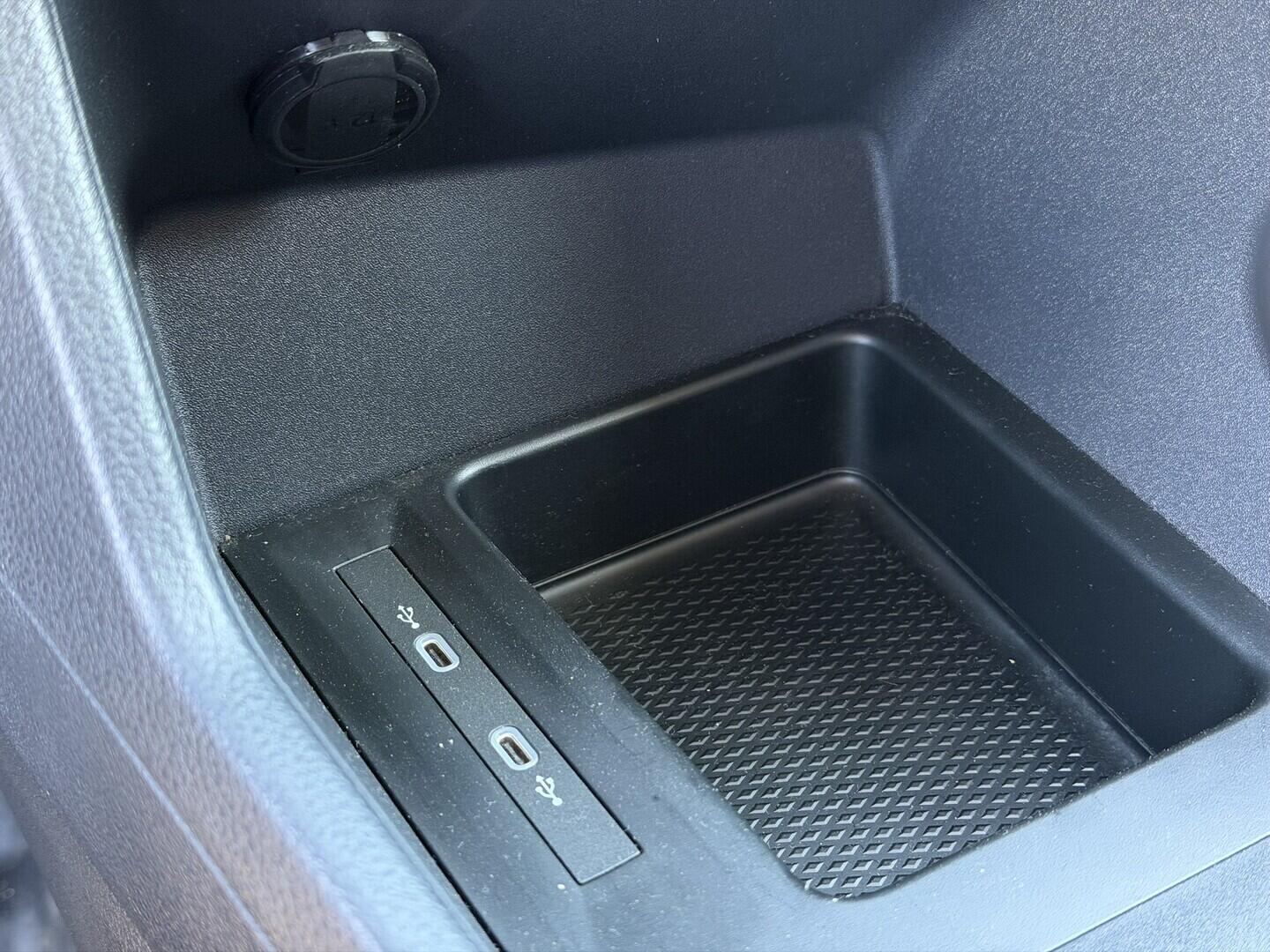 OG51001351_22.webp_Transit Connect Van V761 Van 2,0 EcoBlue 75 kW