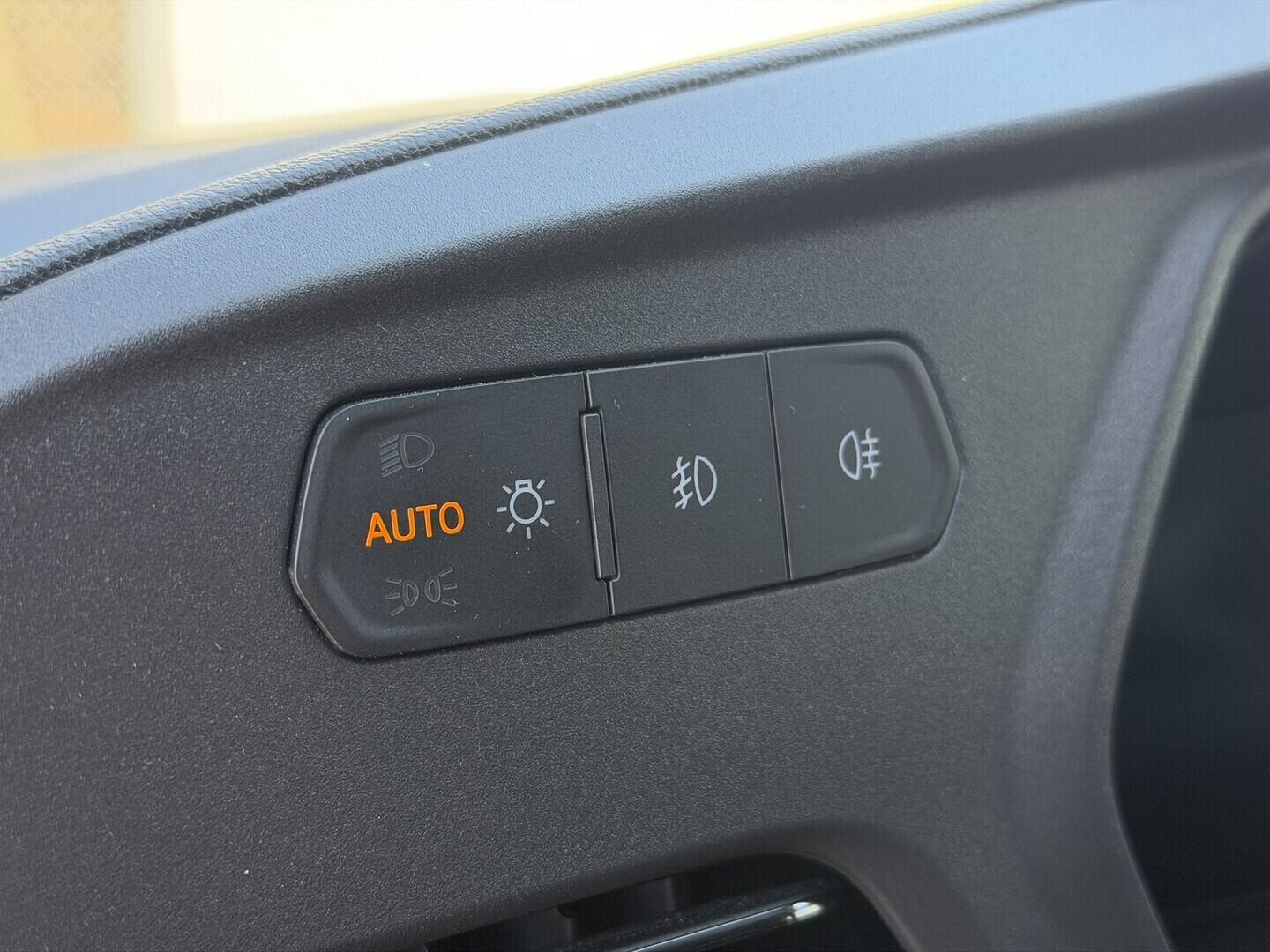 OG51001351_25.webp_Transit Connect Van V761 Van 2,0 EcoBlue 75 kW