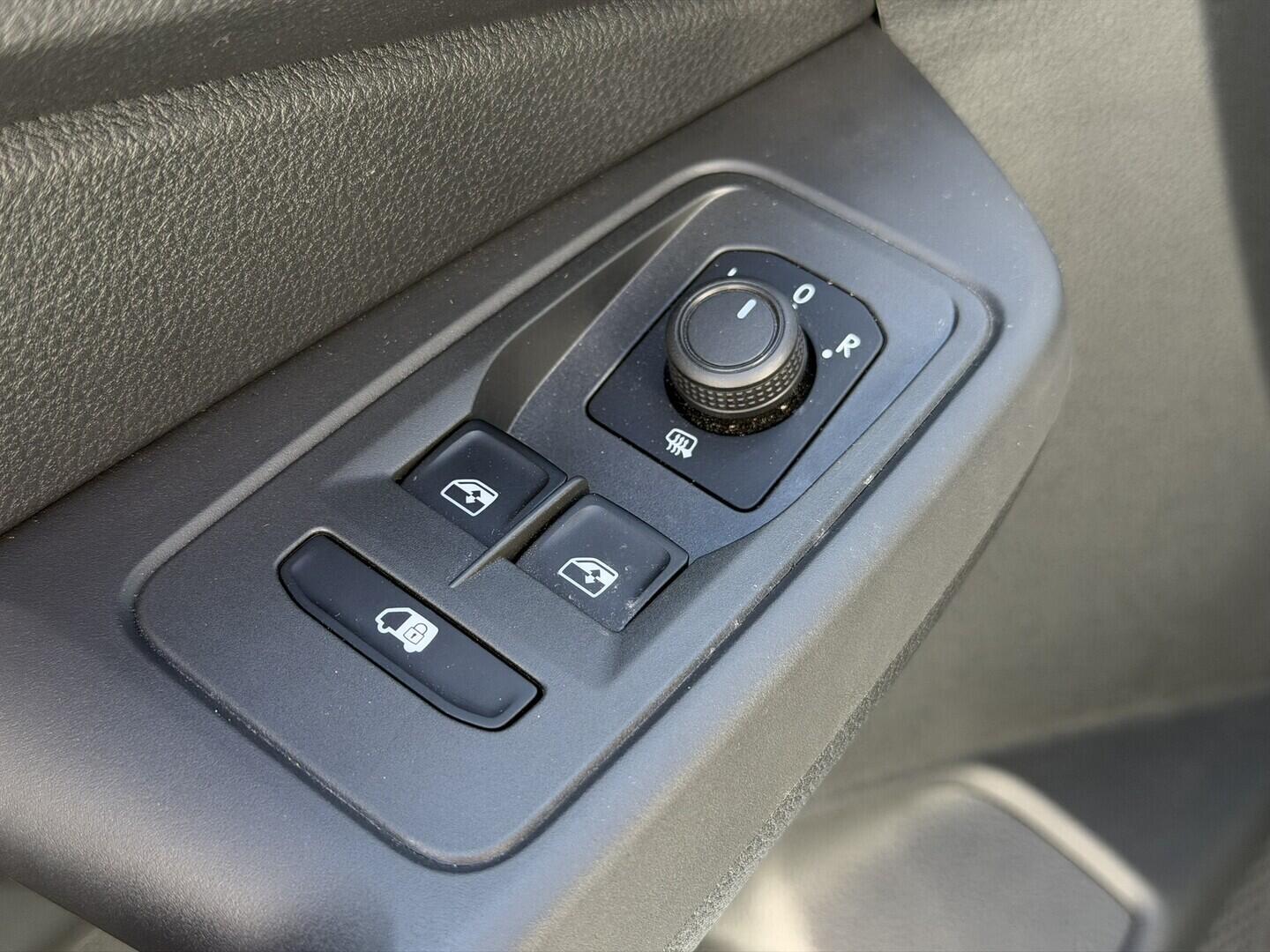 OG51001351_26.webp_Transit Connect Van V761 Van 2,0 EcoBlue 75 kW