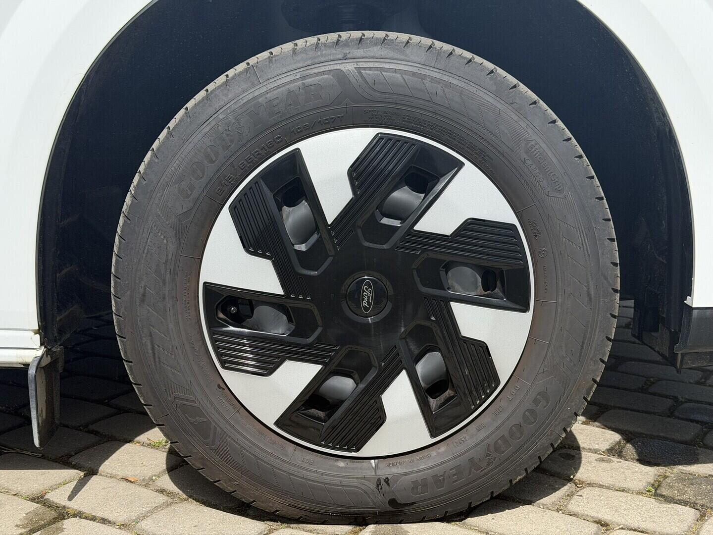 OG51001428_20.webp_Transit Custom Van V710 Van 64 kWh,0 Elektromotor 100 kW