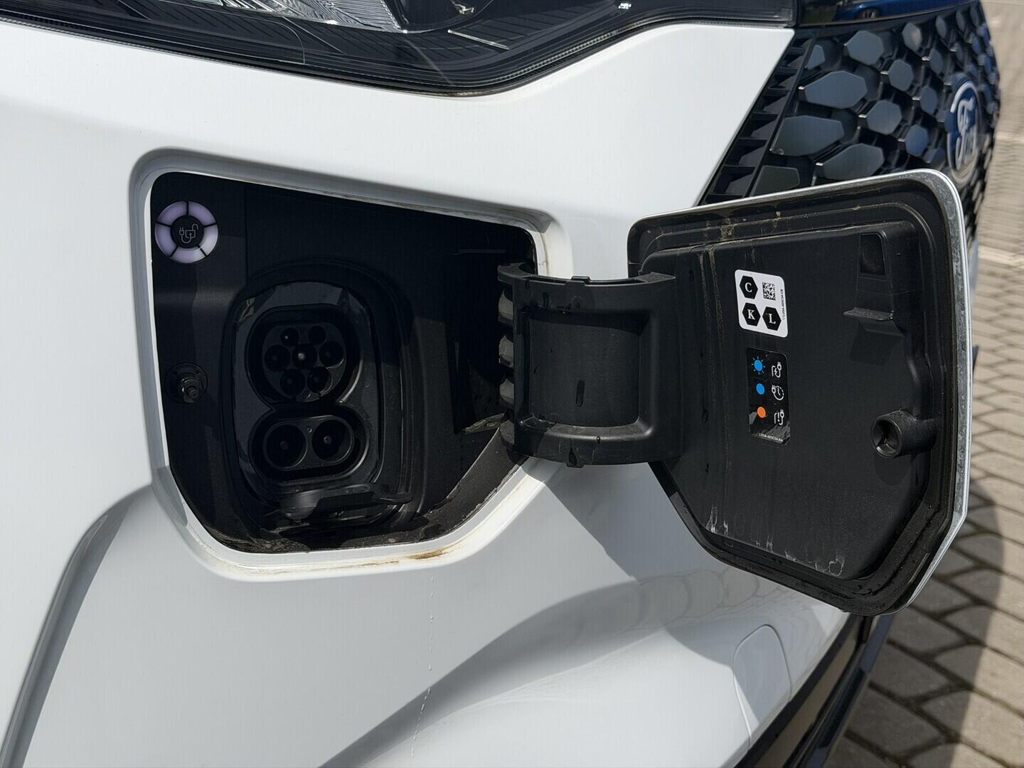 OG51001428_21.webp_Transit Custom Van V710 Van 64 kWh,0 Elektromotor 100 kW