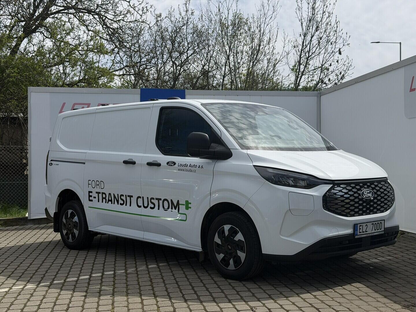 OG51001428_43.webp_Transit Custom Van V710 Van 64 kWh,0 Elektromotor 100 kW