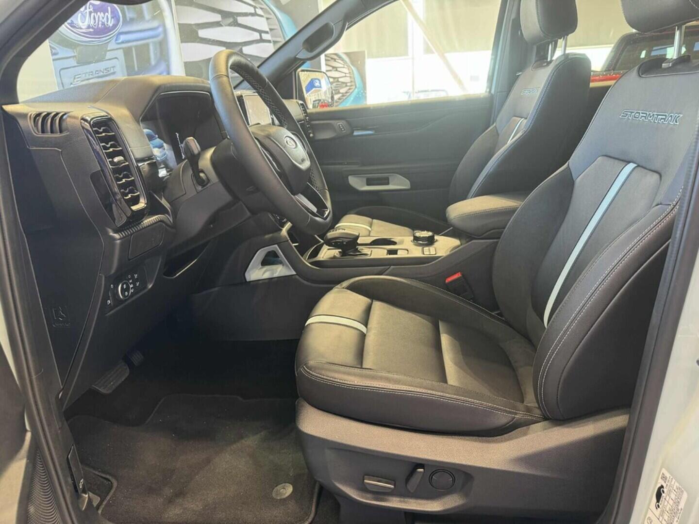 OG51001464_15.webp_Ranger Double Cab 2,3 EcoBoost Hybrid (PHEV) 205 kW