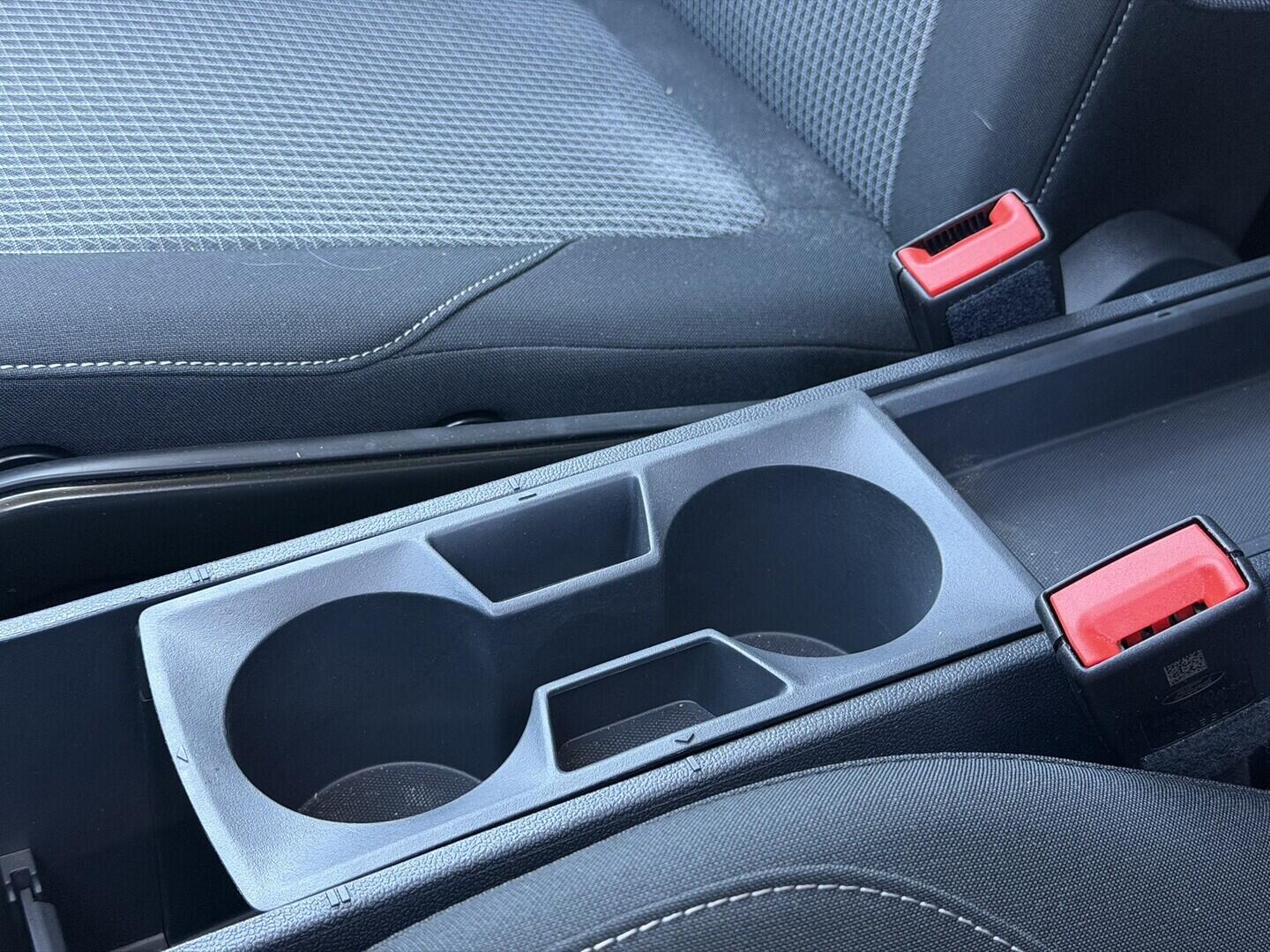 OG51001751_29.webp_Transit Courier V769 Van 43 kWh,0 Elektromotor 100 kW