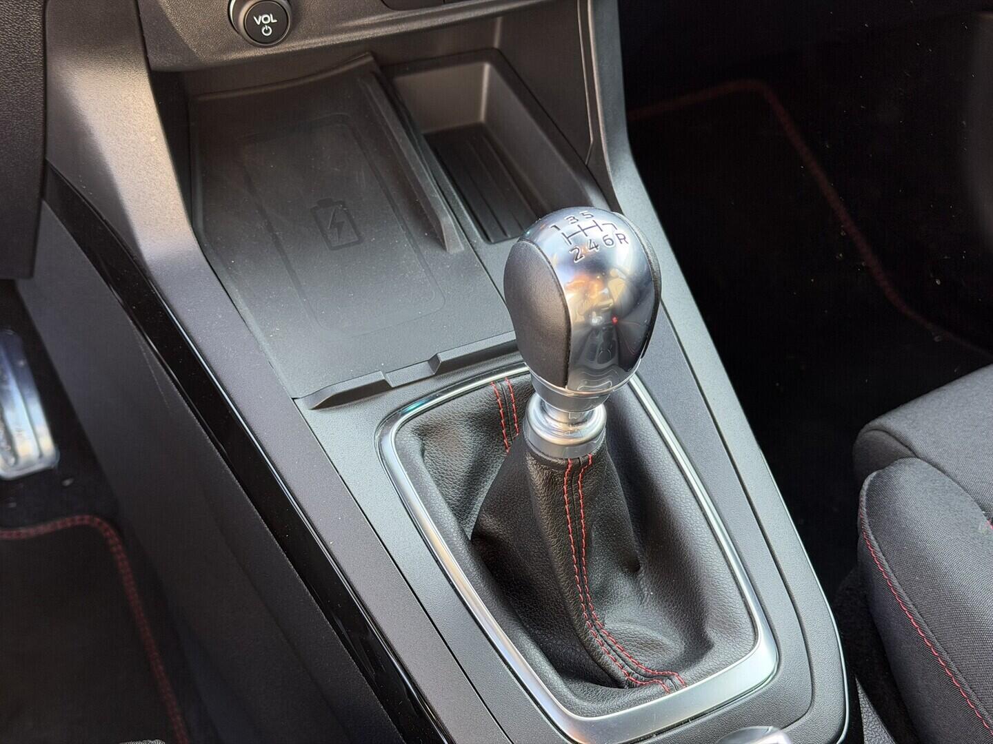 OG51001784_28.webp_Puma ST-LINE 1,0 EcoBoost Hybrid (mHEV) 92 kW