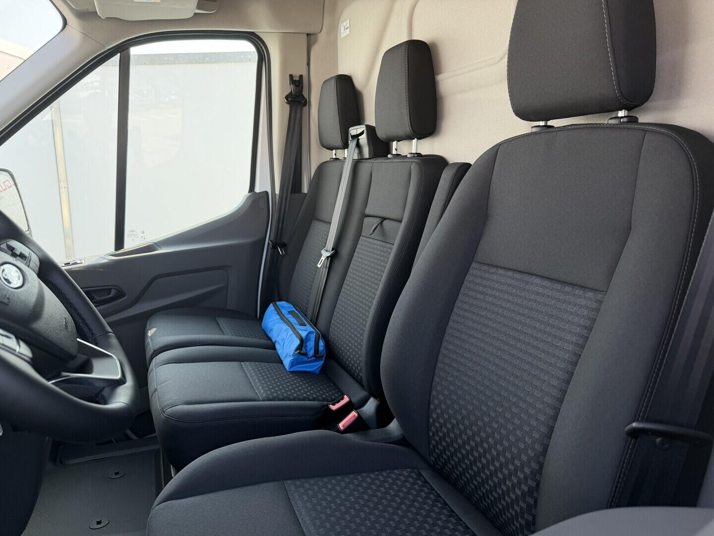 OG51001993_19.webp_Transit Van V363 ICA3 Van 2,0 EcoBlue 96 kW