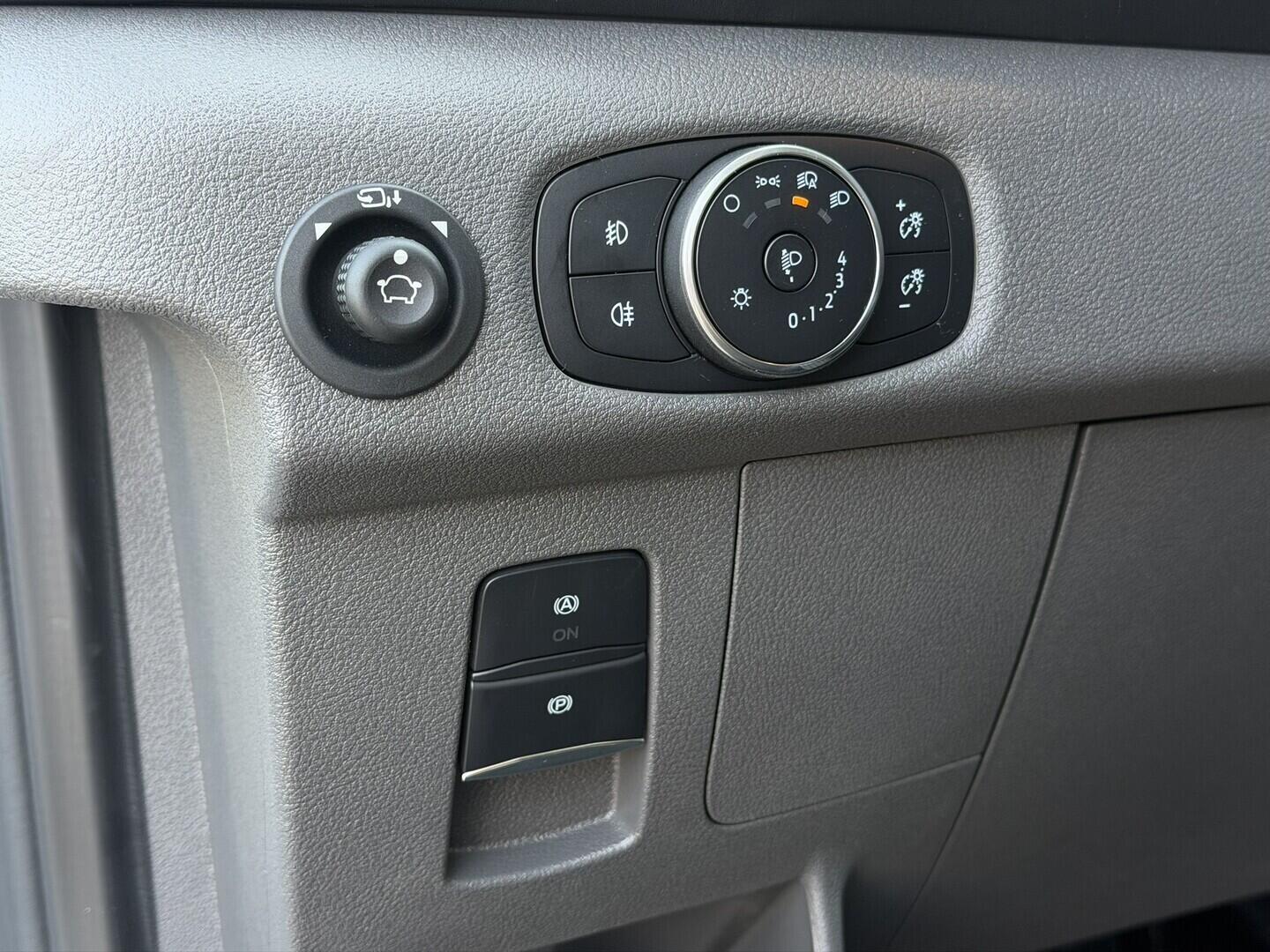 OG51001993_24.webp_Transit Van V363 ICA3 Van 2,0 EcoBlue 96 kW