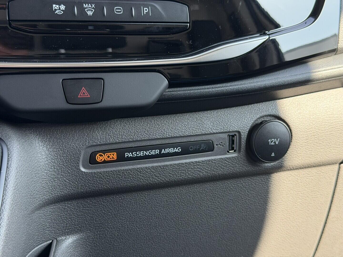 OG51001993_28.webp_Transit Van V363 ICA3 Van 2,0 EcoBlue 96 kW