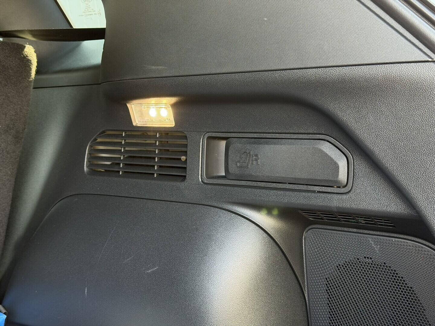 OG51002022_20.webp_Kuga Sound Edition 2,5 Duratec Hybrid (PHEV) 178 kW