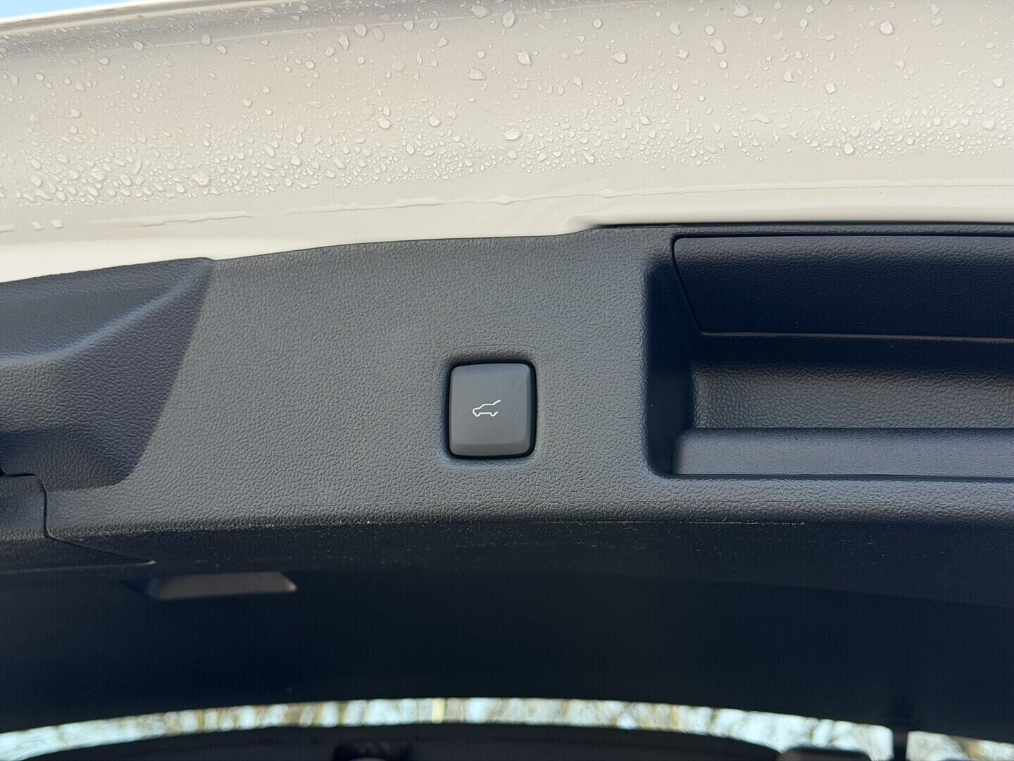 OG51002022_23.webp_Kuga Sound Edition 2,5 Duratec Hybrid (PHEV) 178 kW