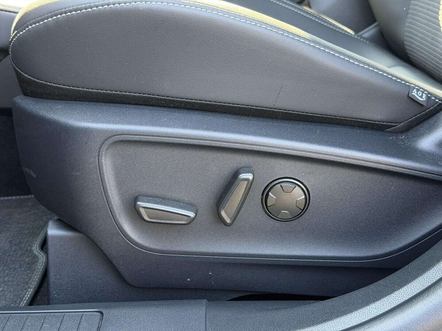 OG51002022_27.webp_Kuga Sound Edition 2,5 Duratec Hybrid (PHEV) 178 kW