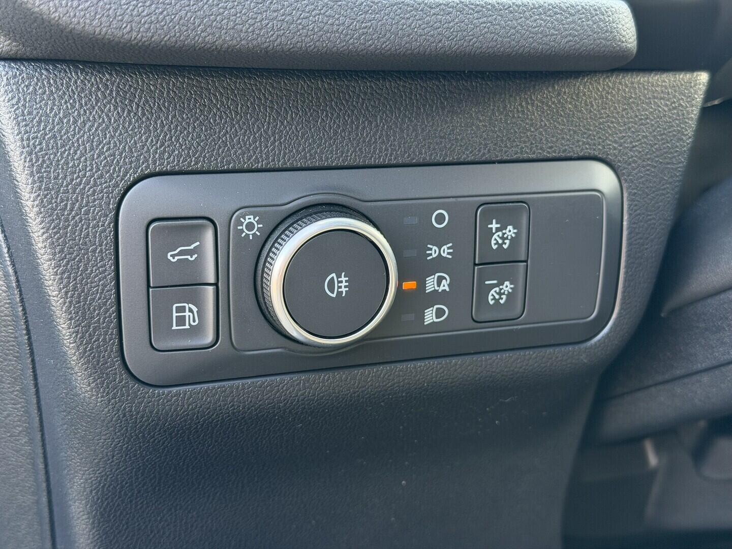 OG51002022_37.webp_Kuga Sound Edition 2,5 Duratec Hybrid (PHEV) 178 kW