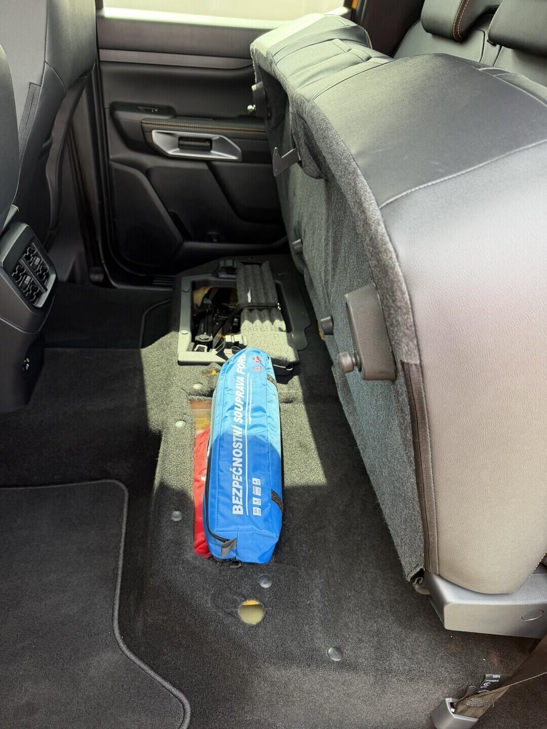 OG51002228_22.webp_Ranger Double Cab 3,0 EcoBlue V6 176 kW