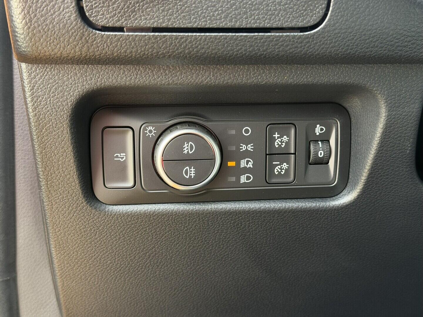 OG51002228_29.webp_Ranger Double Cab 3,0 EcoBlue V6 176 kW