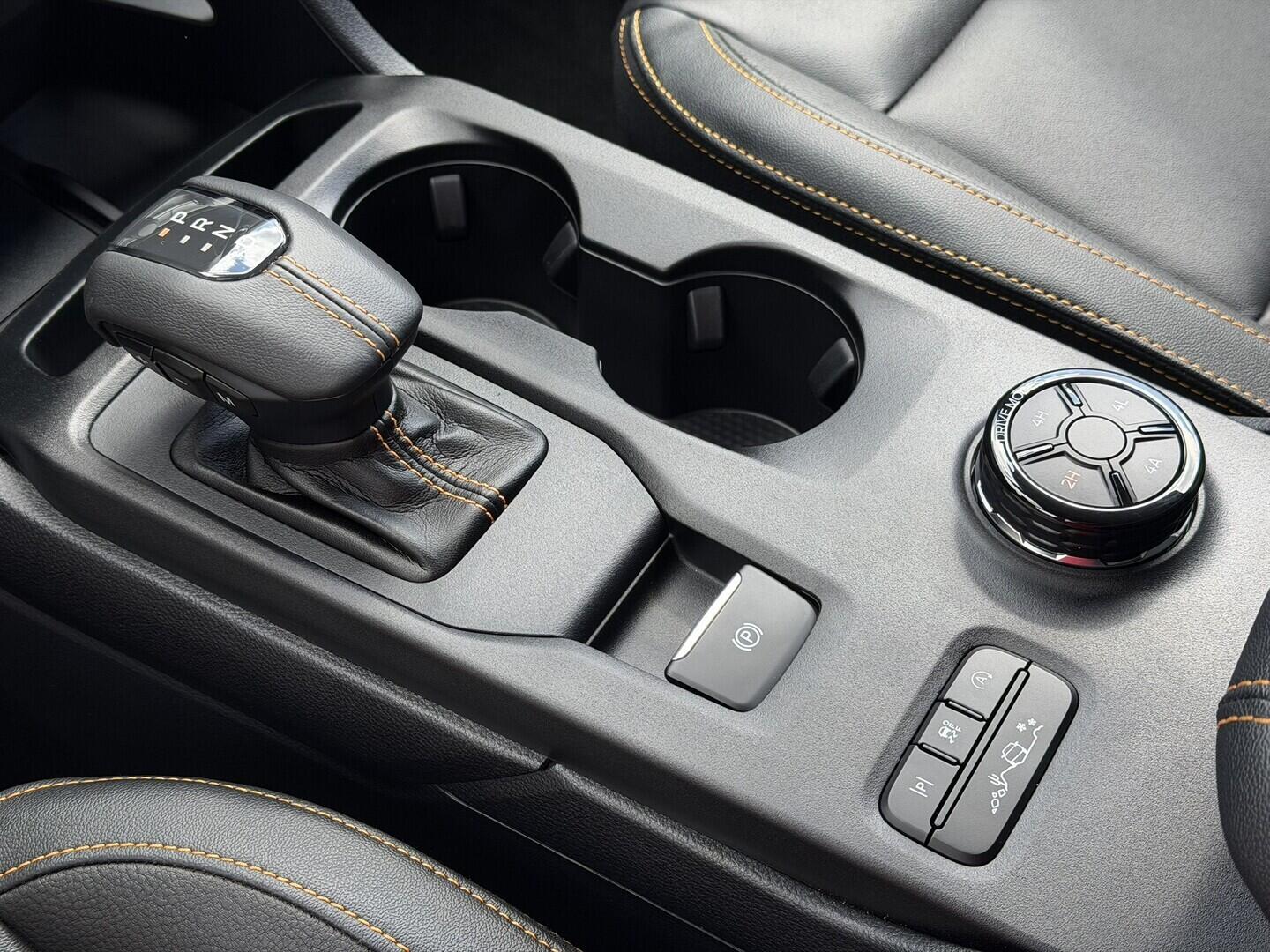 OG51002228_31.webp_Ranger Double Cab 3,0 EcoBlue V6 176 kW