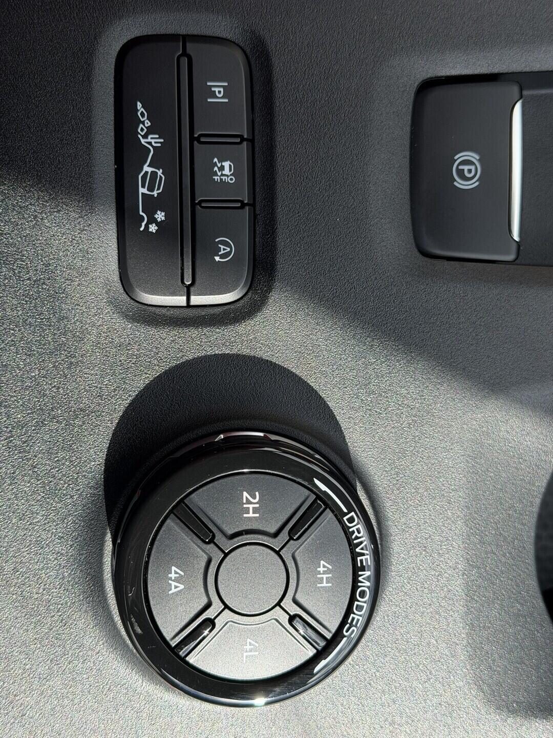 OG51002228_33.webp_Ranger Double Cab 3,0 EcoBlue V6 176 kW