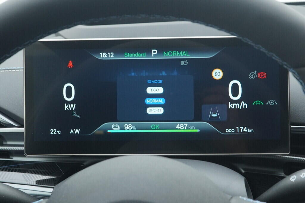 OH08300001_39.webp_Seal Excellence AWD 82,5 kWh 390 kW