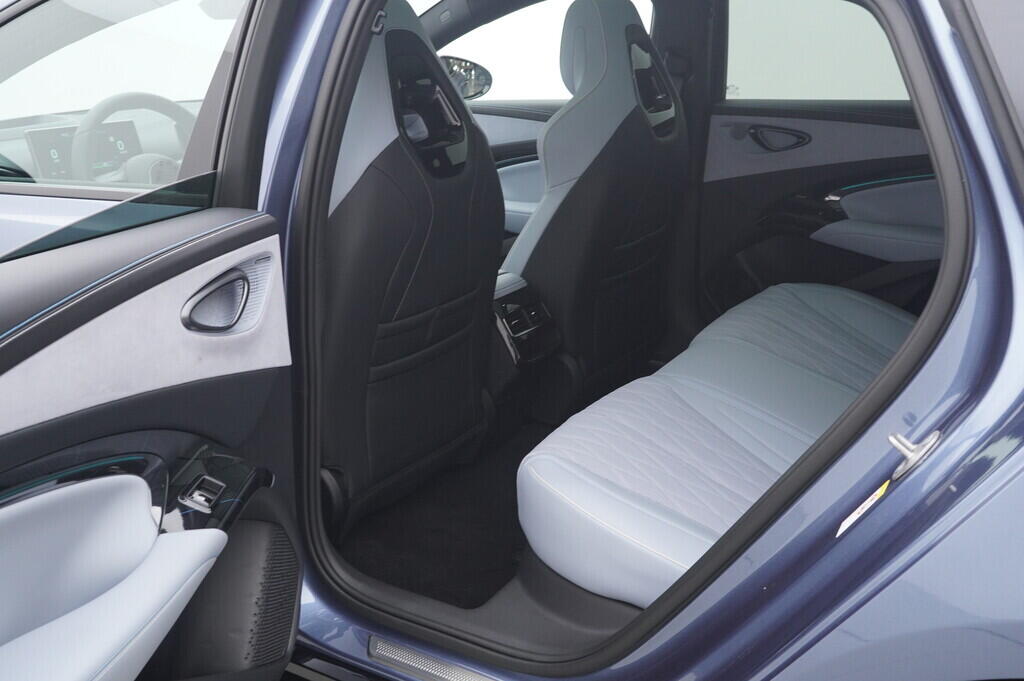 OH08300001_41.webp_Seal Excellence AWD 82,5 kWh 390 kW