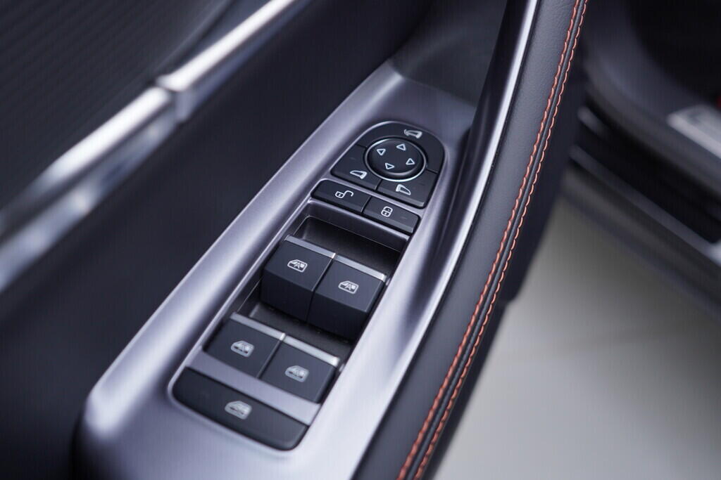 OH08300031_20.webp_SEAL U DMi Design plug-in hybrid 238 kW