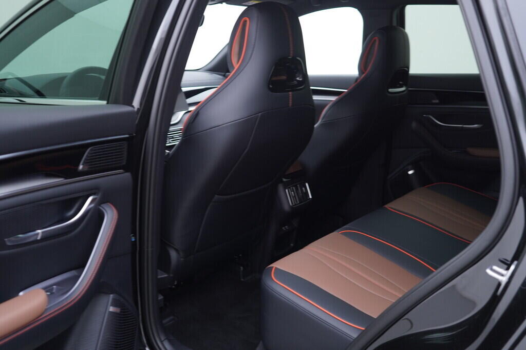 OH08300031_34.webp_SEAL U DMi Design plug-in hybrid 238 kW