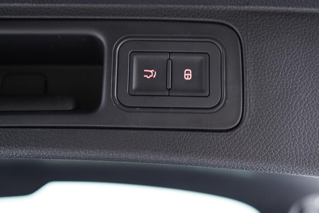 OH08300031_37.webp_SEAL U DMi Design plug-in hybrid 238 kW