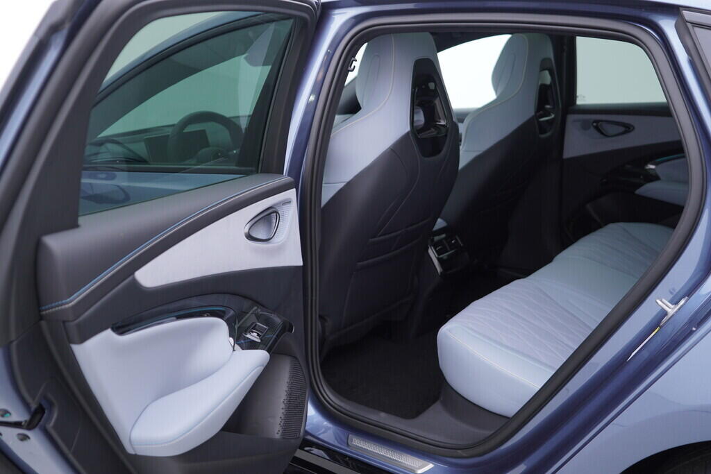 OH08300081_35.webp_Seal Excellence AWD 82,5 kWh 390 kW