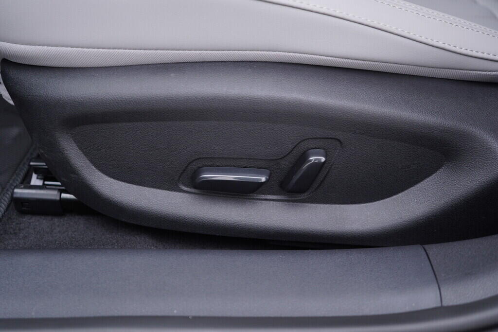 OH08300098_22.webp_SEAL 6 DM-i  Touring Comfort Lite  156 kW