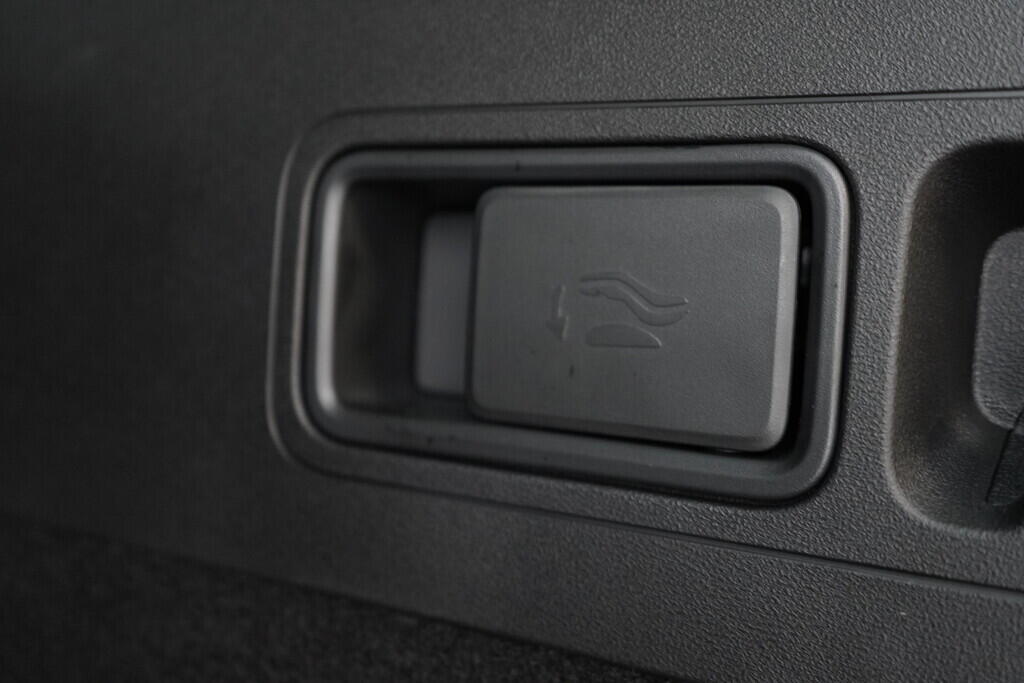 OH08300098_39.webp_SEAL 6 DM-i  Touring Comfort Lite  156 kW