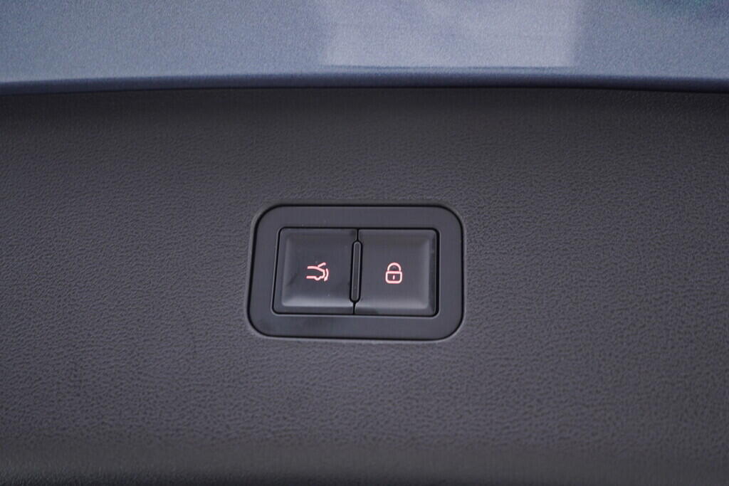 OH08300100_36.webp_SEAL 6 DM-i  Touring Comfort Lite  156 kW