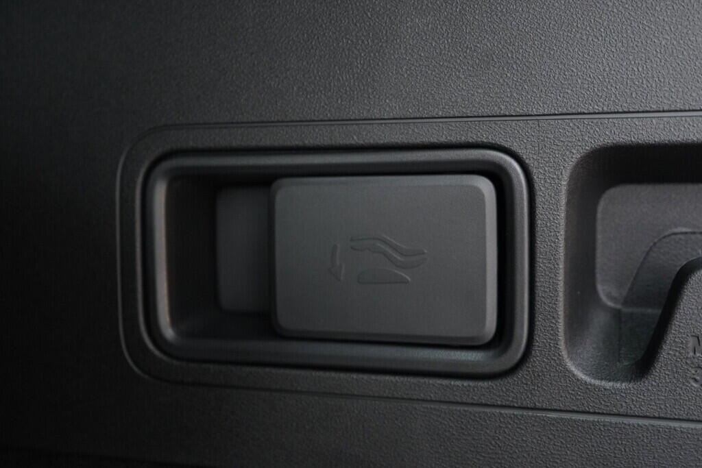 OH08300100_38.webp_SEAL 6 DM-i  Touring Comfort Lite  156 kW