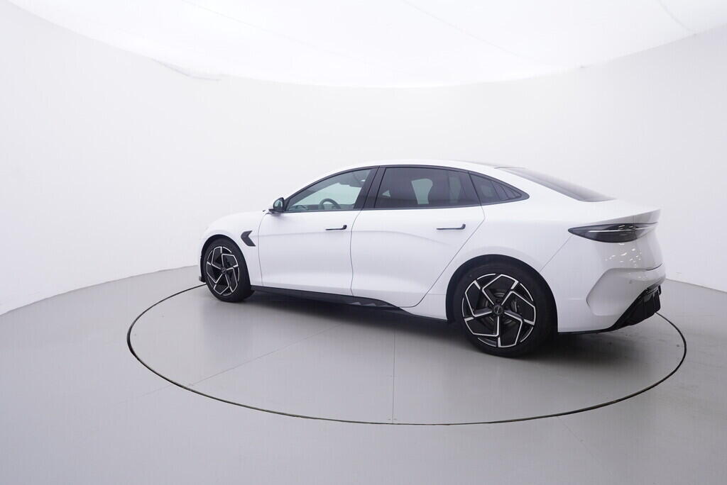 OH08300106_12.webp_Seal Excellence AWD 82,5 kWh 390 kW