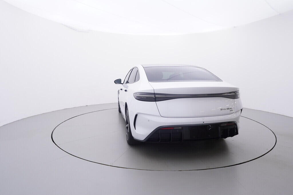 OH08300106_13.webp_Seal Excellence AWD 82,5 kWh 390 kW