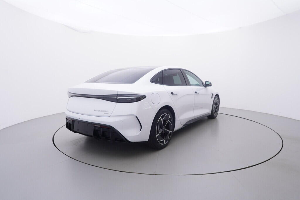 OH08300106_14.webp_Seal Excellence AWD 82,5 kWh 390 kW