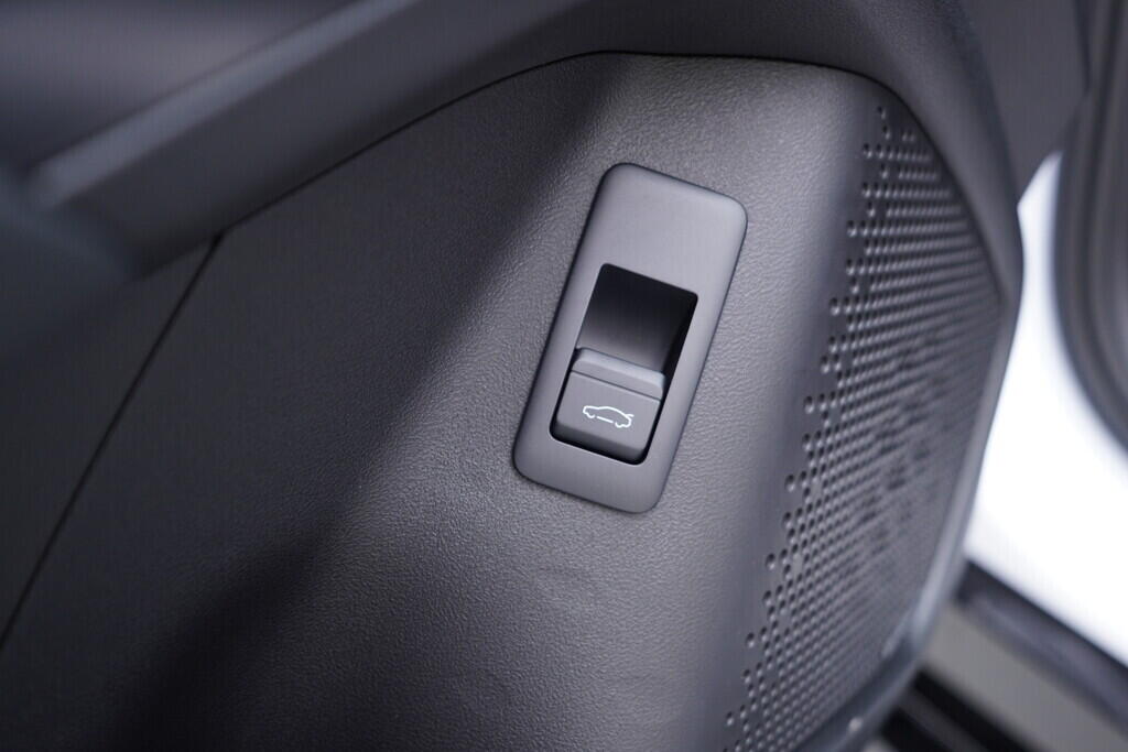 OH08300106_21.webp_Seal Excellence AWD 82,5 kWh 390 kW