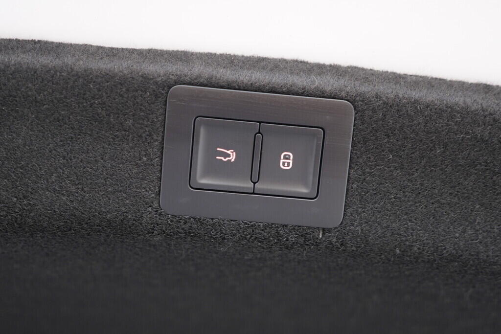 OH08300106_39.webp_Seal Excellence AWD 82,5 kWh 390 kW